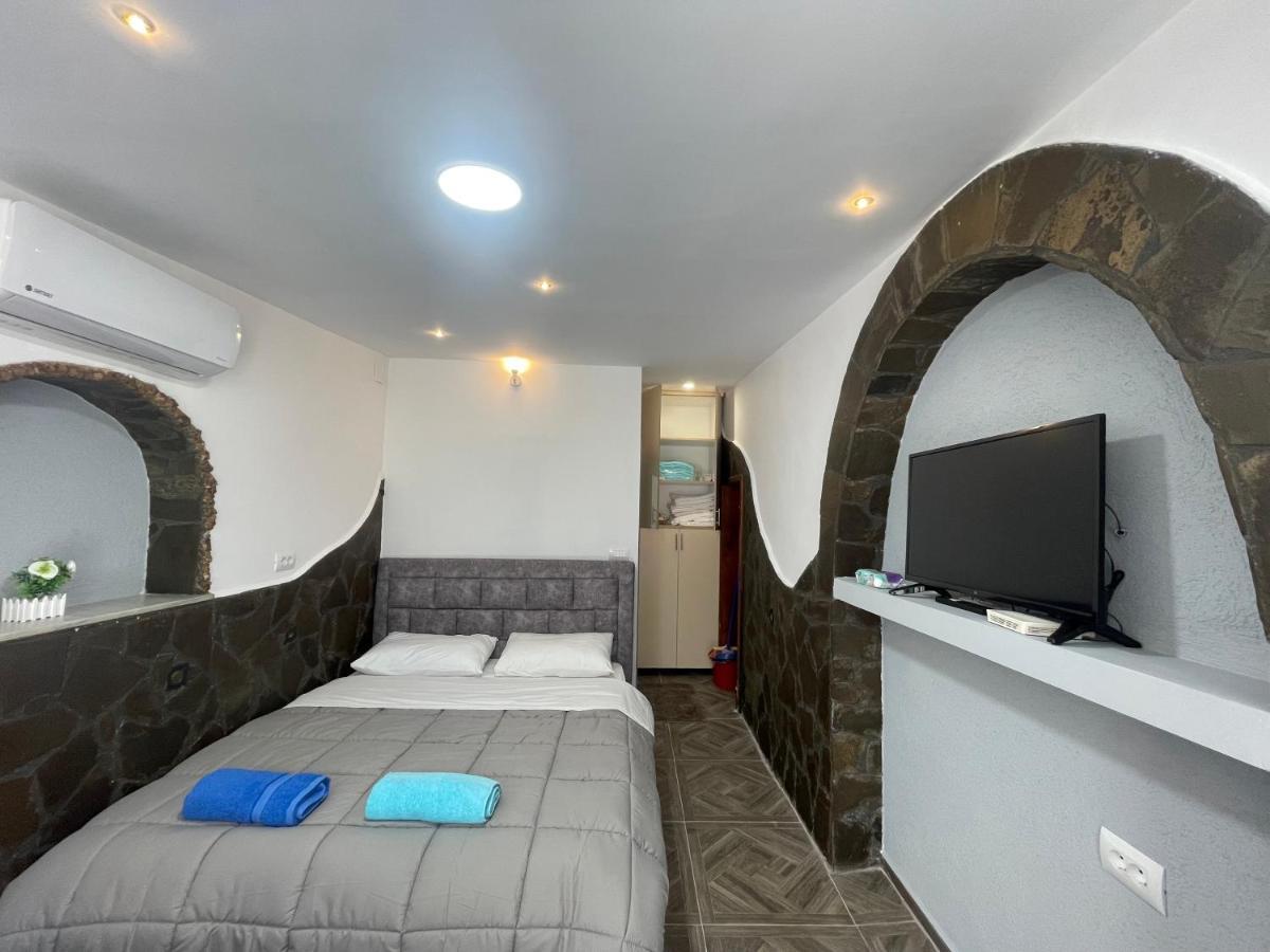Ylli Guesthouse Përmet Exteriér fotografie